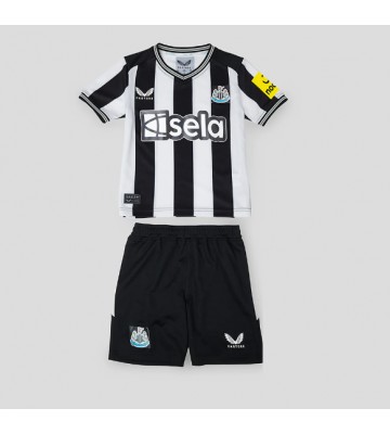Newcastle United Hjemmebanesæt Børn 2023-24 Kort ærmer (+ korte bukser)